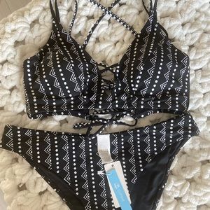 Cupshe bikini black and white XL